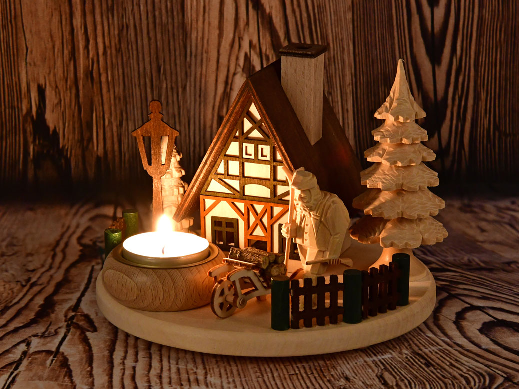 Light plates, incense houses, forest men