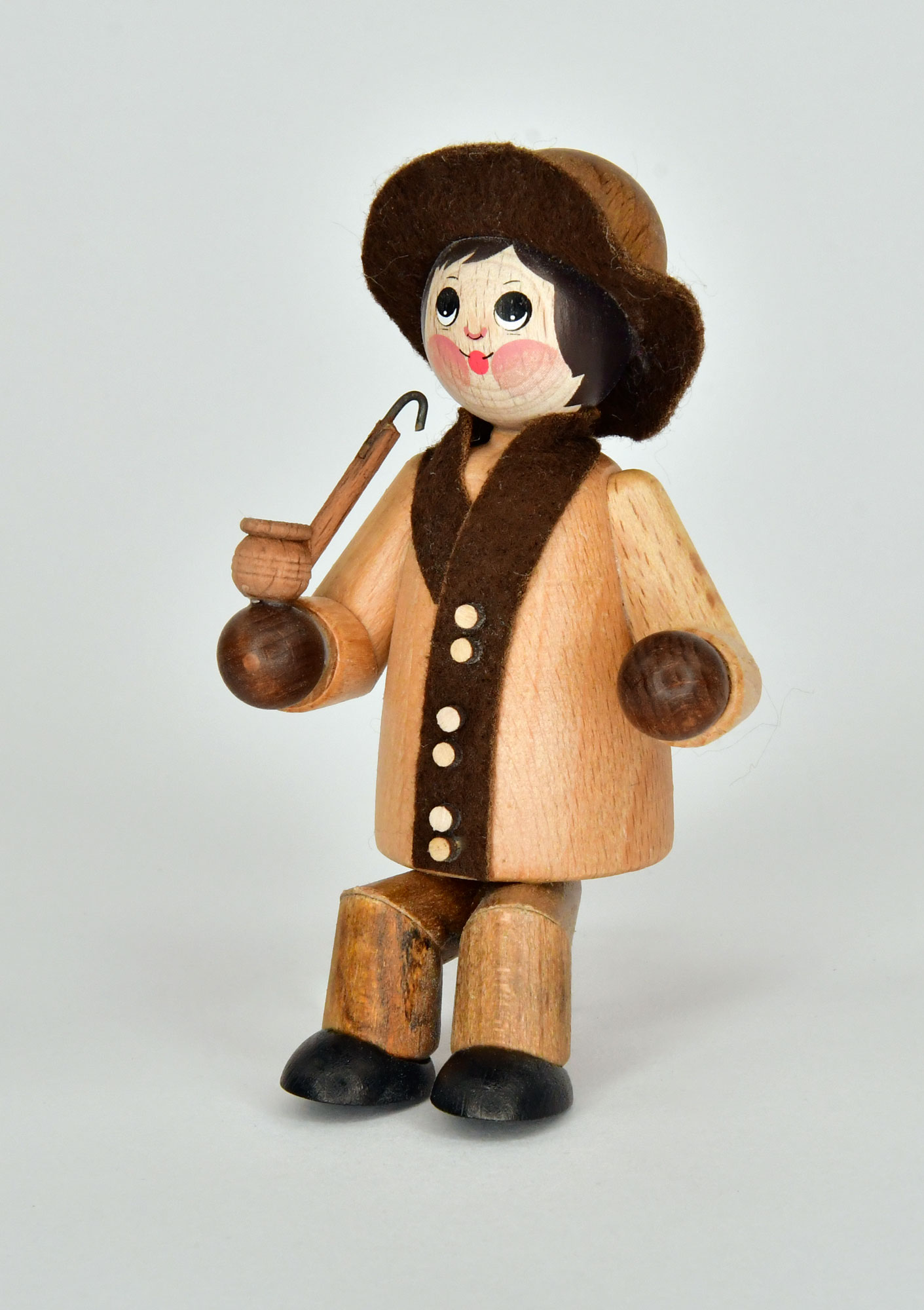 Figur groß, Mann mit Hut, und Pfeife sitzend Figur groß, Mann mit Hut, und Pfeife sitzend