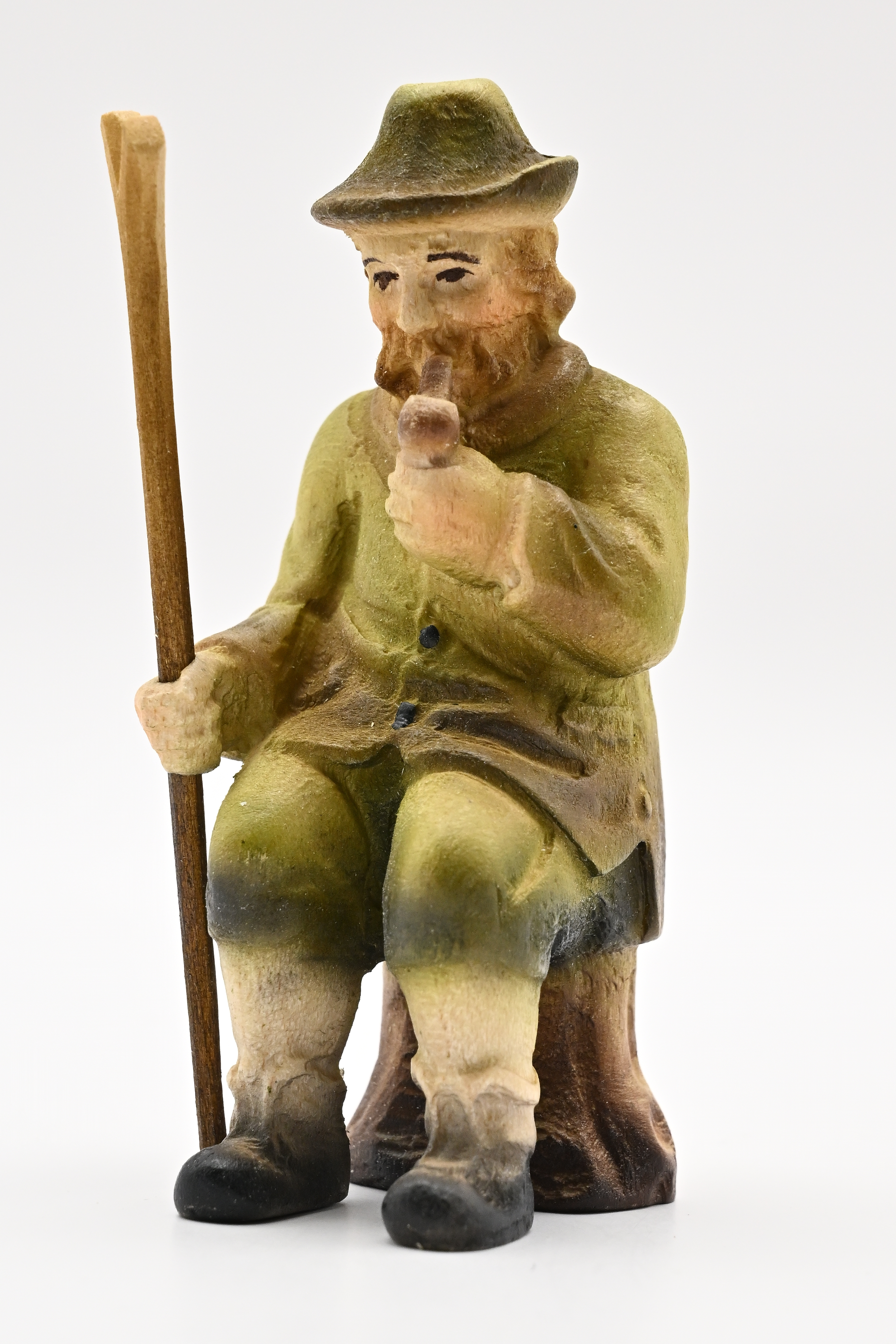 Skogvokter, sittende på trestamme, pipe,  80 mm