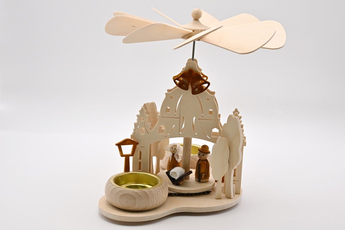 Minipüramiid, Dresdeni naiskirik, Kristuse sünd