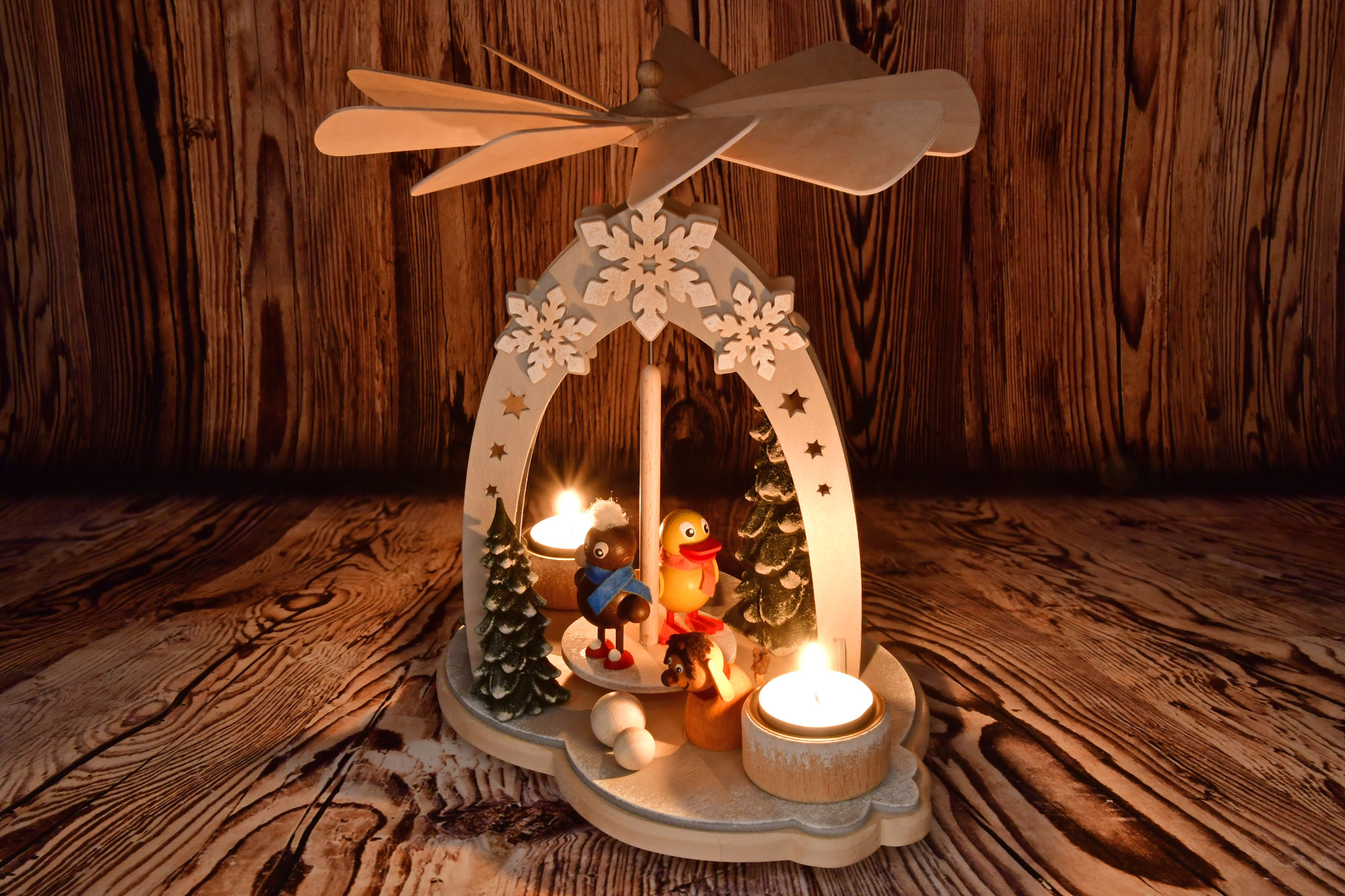 Pitti table pyramid, Moppi, Schnattchen new design, solid wood figures