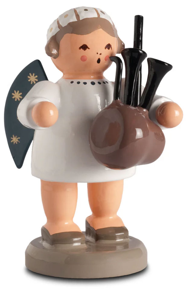 Angel with bagpipes