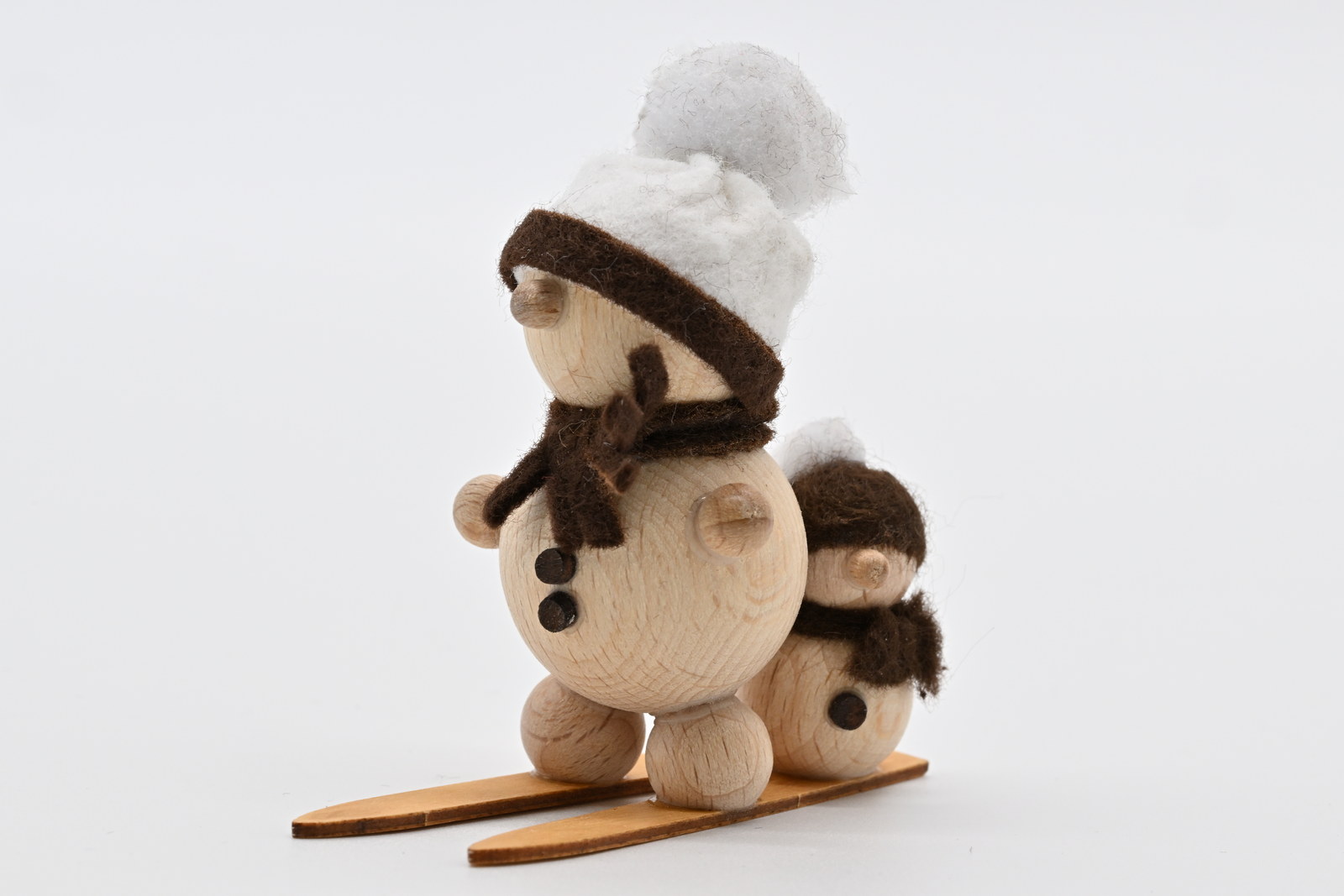2 Schneemänner auf Ski 6 cm