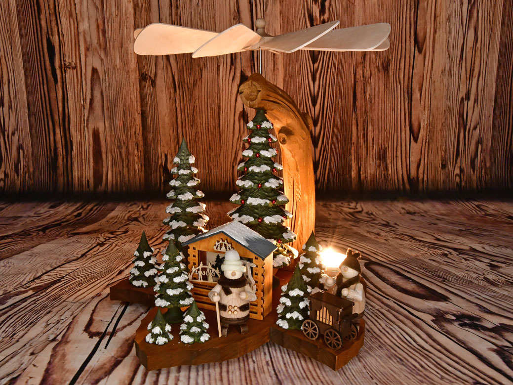 Leaf pyramid, Mollis in the winter forest, solid wood, 2 tea lights