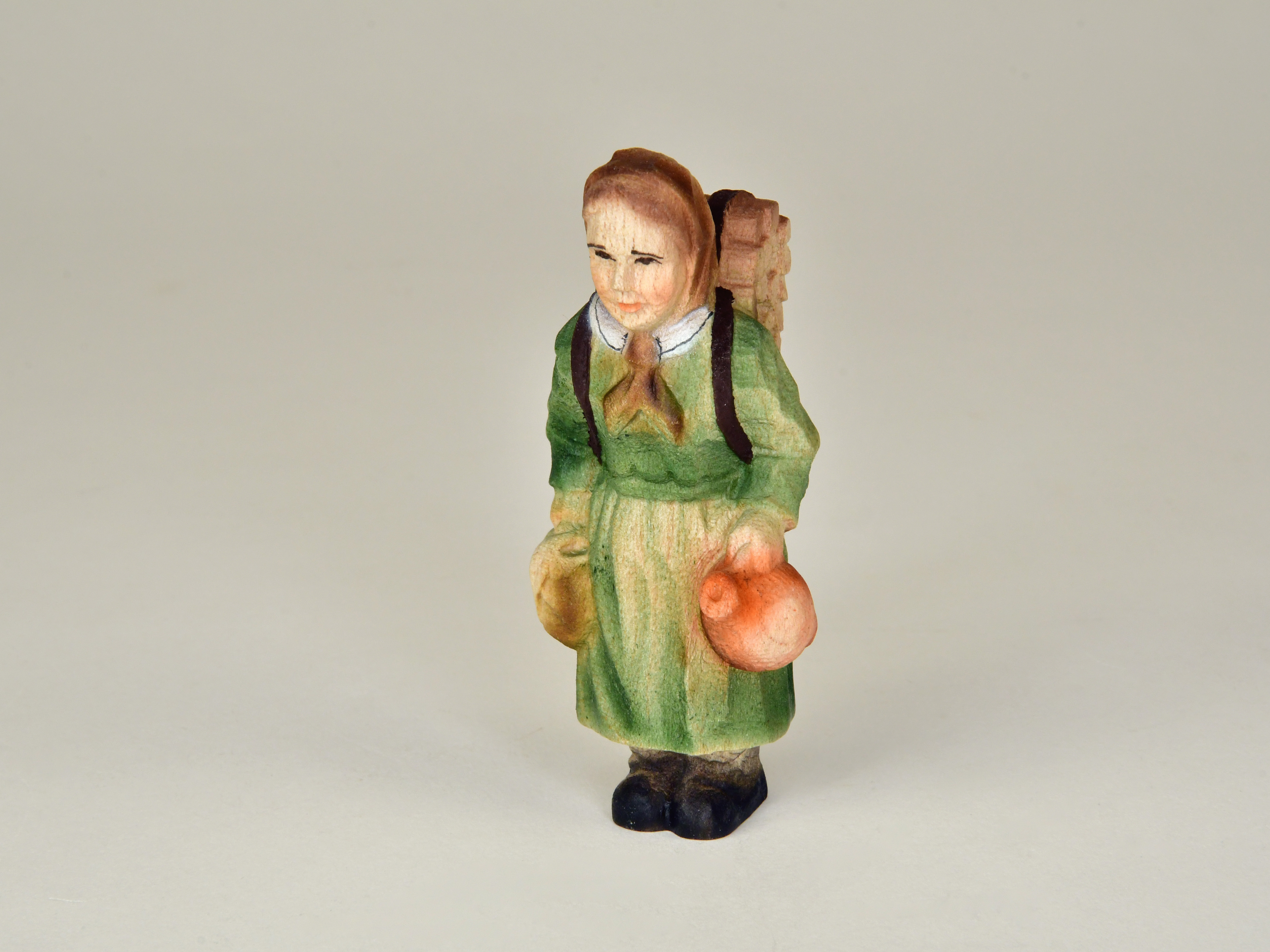 Mujer del bosque, jarra, cesta, cesta de mimbre, coloreada, 90 mm.
