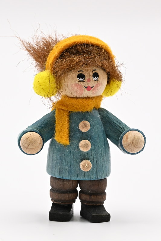 Figure, child with earmuffs H 5 cm