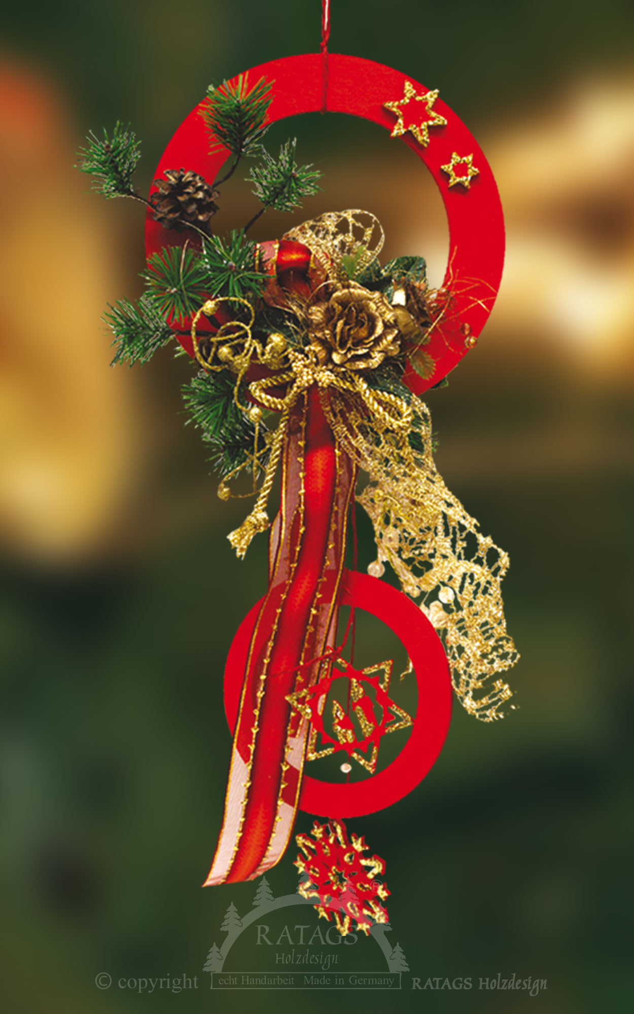 Fensterdeko, rote Ringe, Stern rot-gold, floristisch bestückt