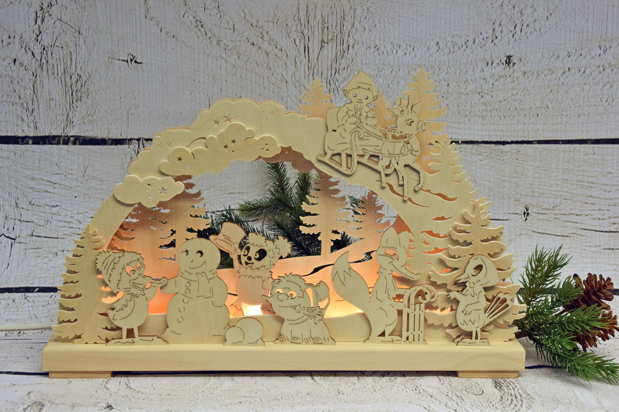 Small 3D LED candle arch, Pitti and his friends