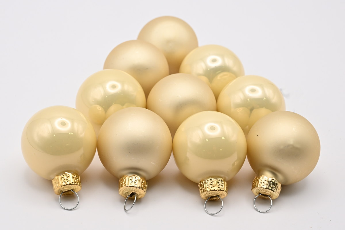 cb. 18 glassballs/cap champagne combi