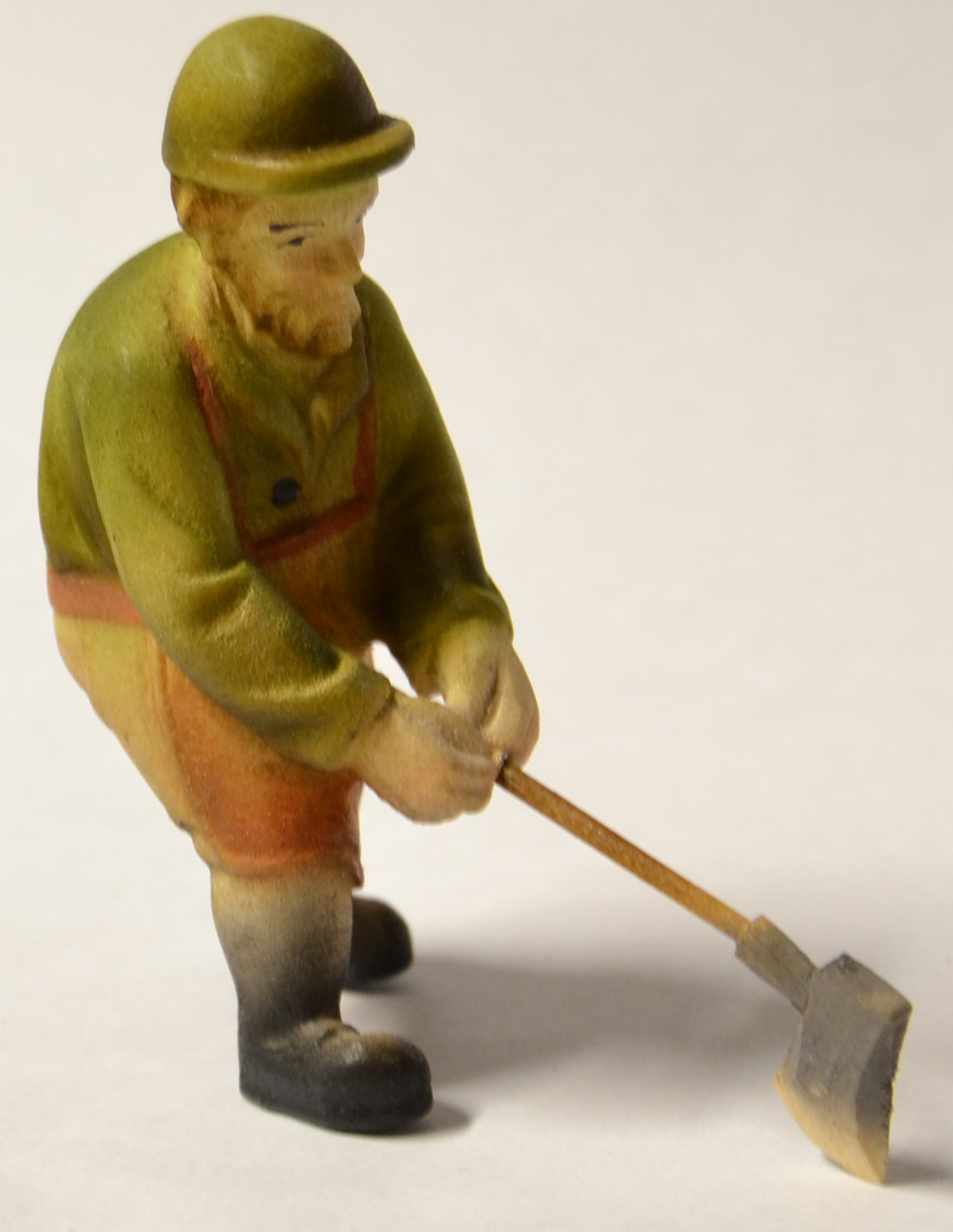 Waldmann, Axt nach unten, coloriert 80 mm Waldmann, Axt nach unten, coloriert 80 mm