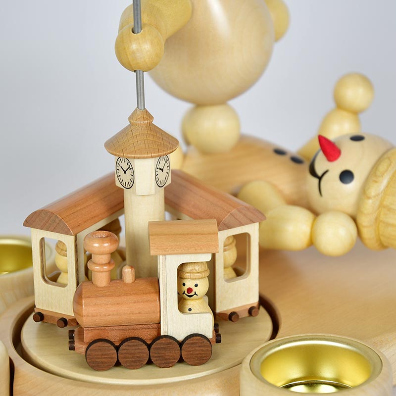 Pyramide 2 Junioren mit Eisenbahn natur, H 27cm