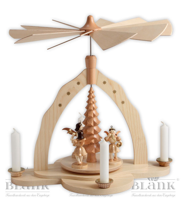 Pyramide mit 3 Engel