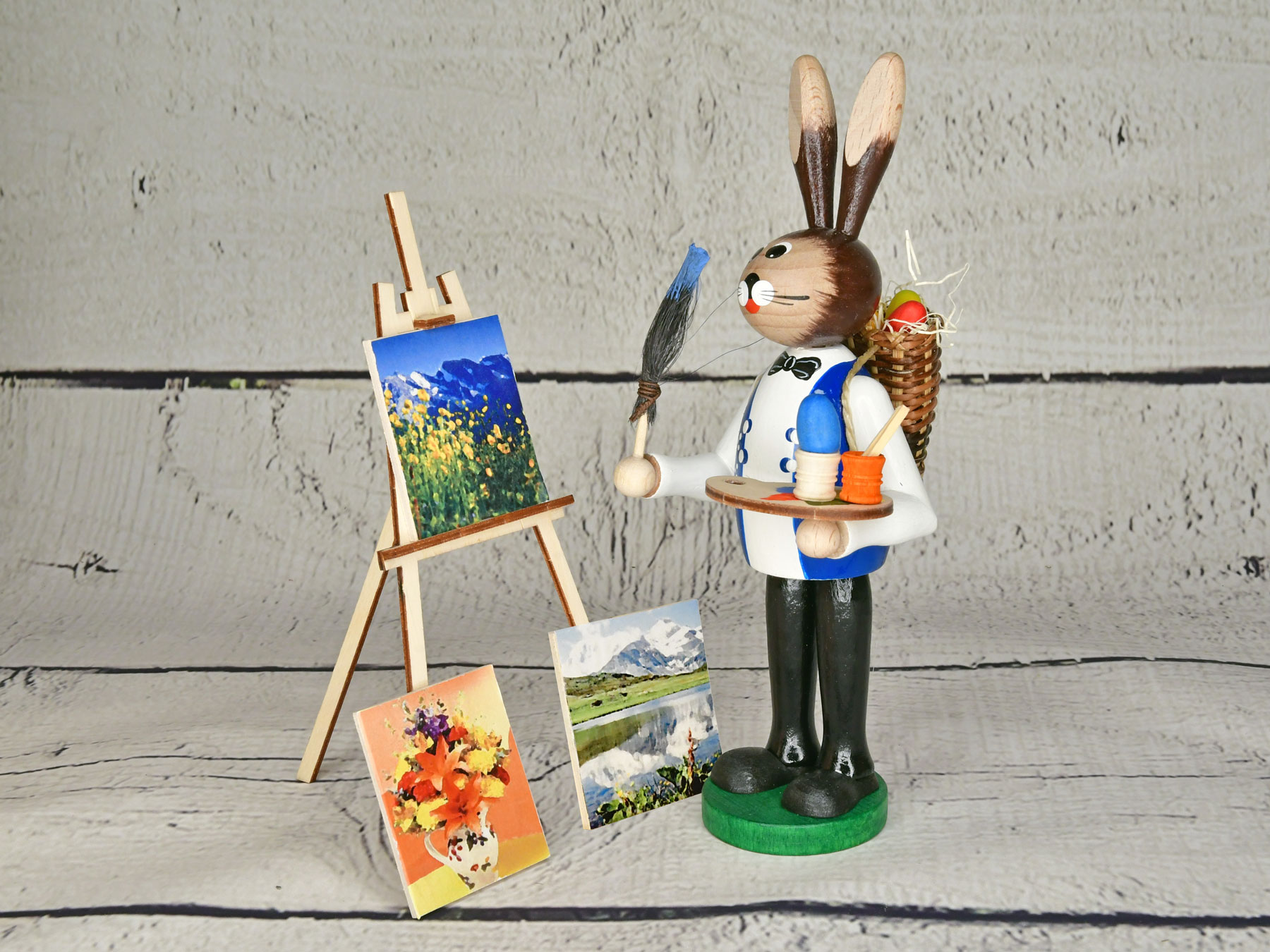 Easter bunny with easel