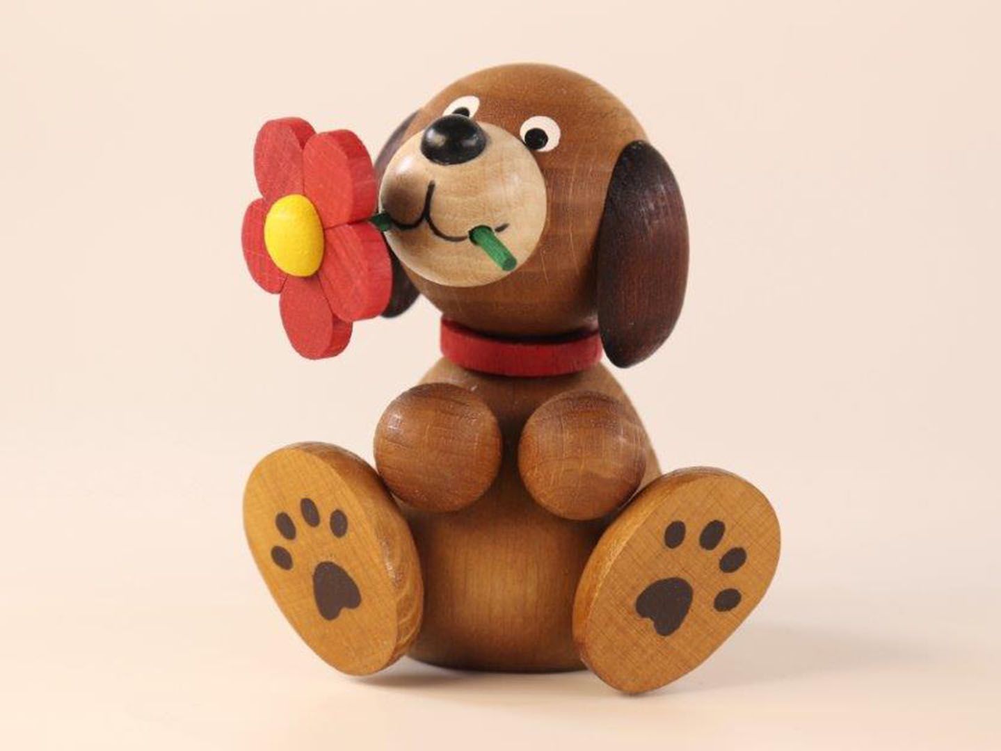 Hund"Lumpi" mit Blume