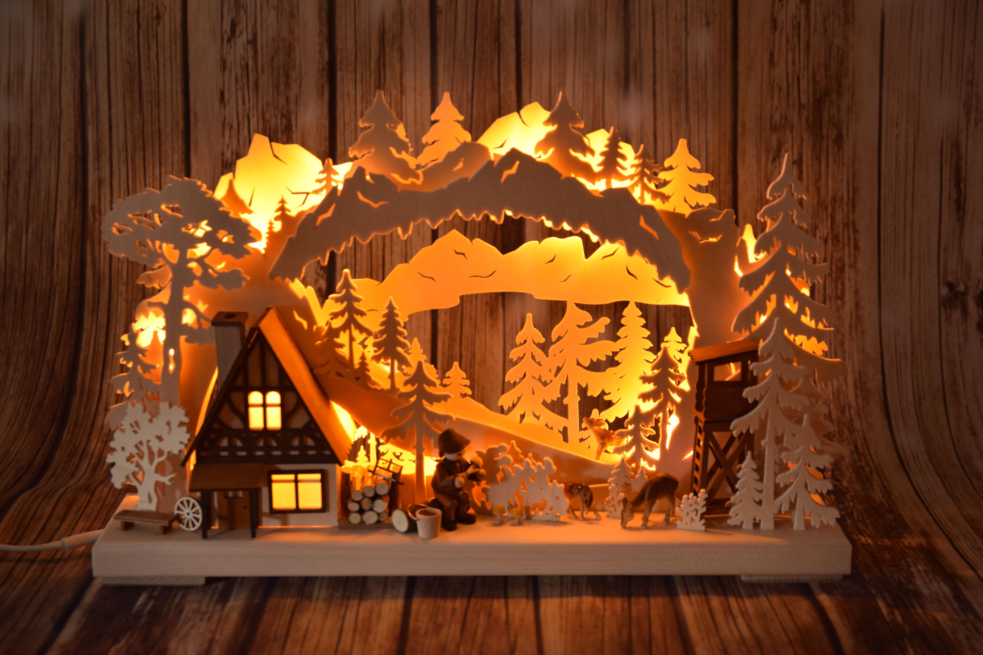 3D-Schwibbogen klein, Pilzsammler am Waldhaus