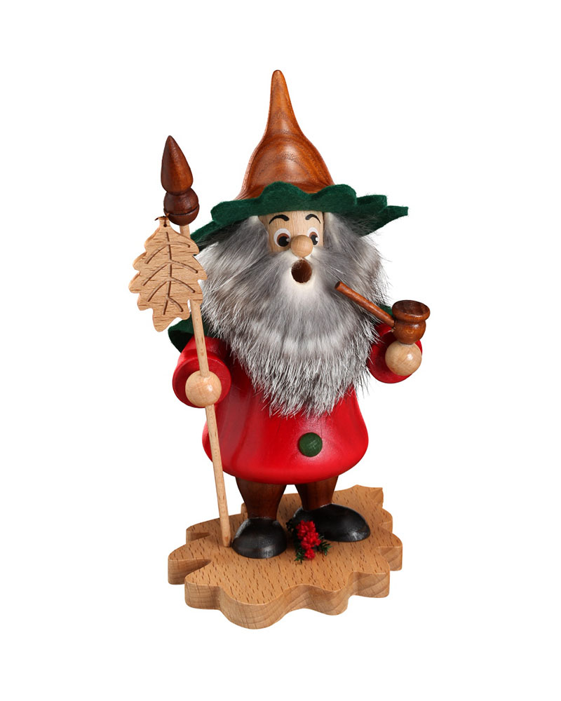 Leaf gnome on oak leaf