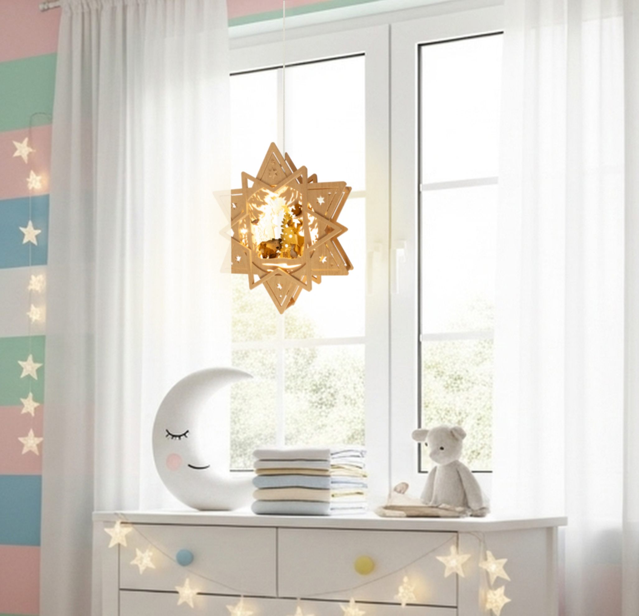 Fensterbild beleuchtet, Stern mit gesägten Waldtieren, coloriert