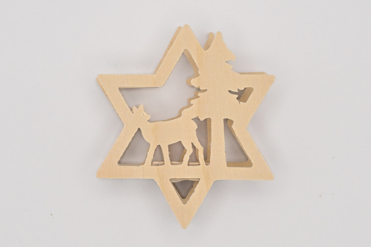 Reindeer with fir tree clip-on star