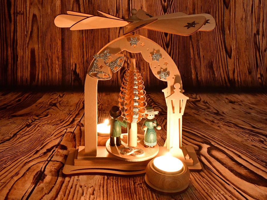 Star arch pyramid, silver wedding with tea light holder