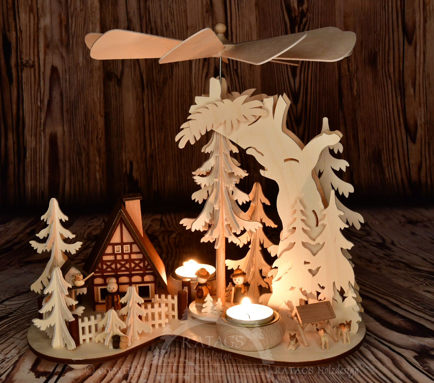 Eichenpyramide, Räucherhaus, Miniaturen Eichenpyramide, Räucherhaus, Miniaturen