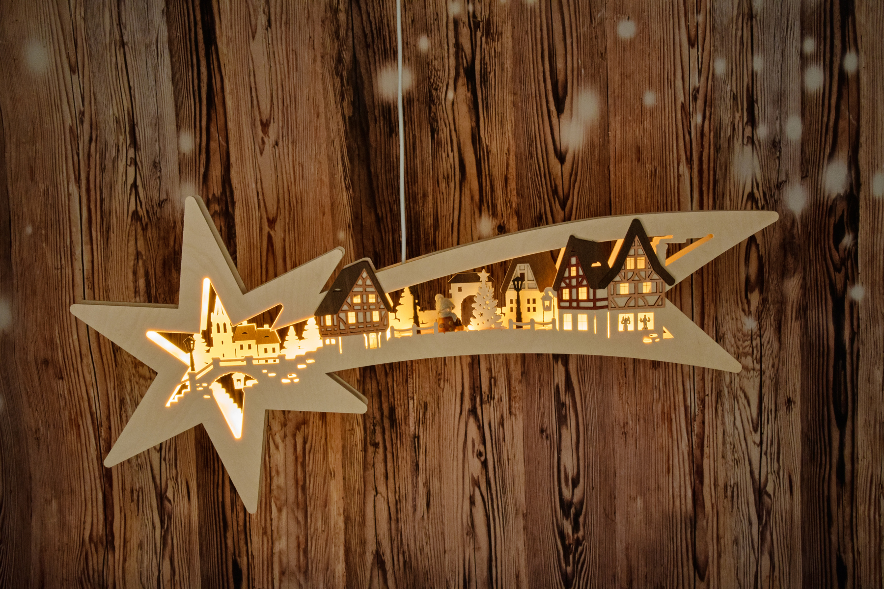 Fensterbild, beleuchtet, Sternschweif, Stadtansicht