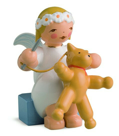 Margeritenengel, sitzend, mit Nadel und Teddy
