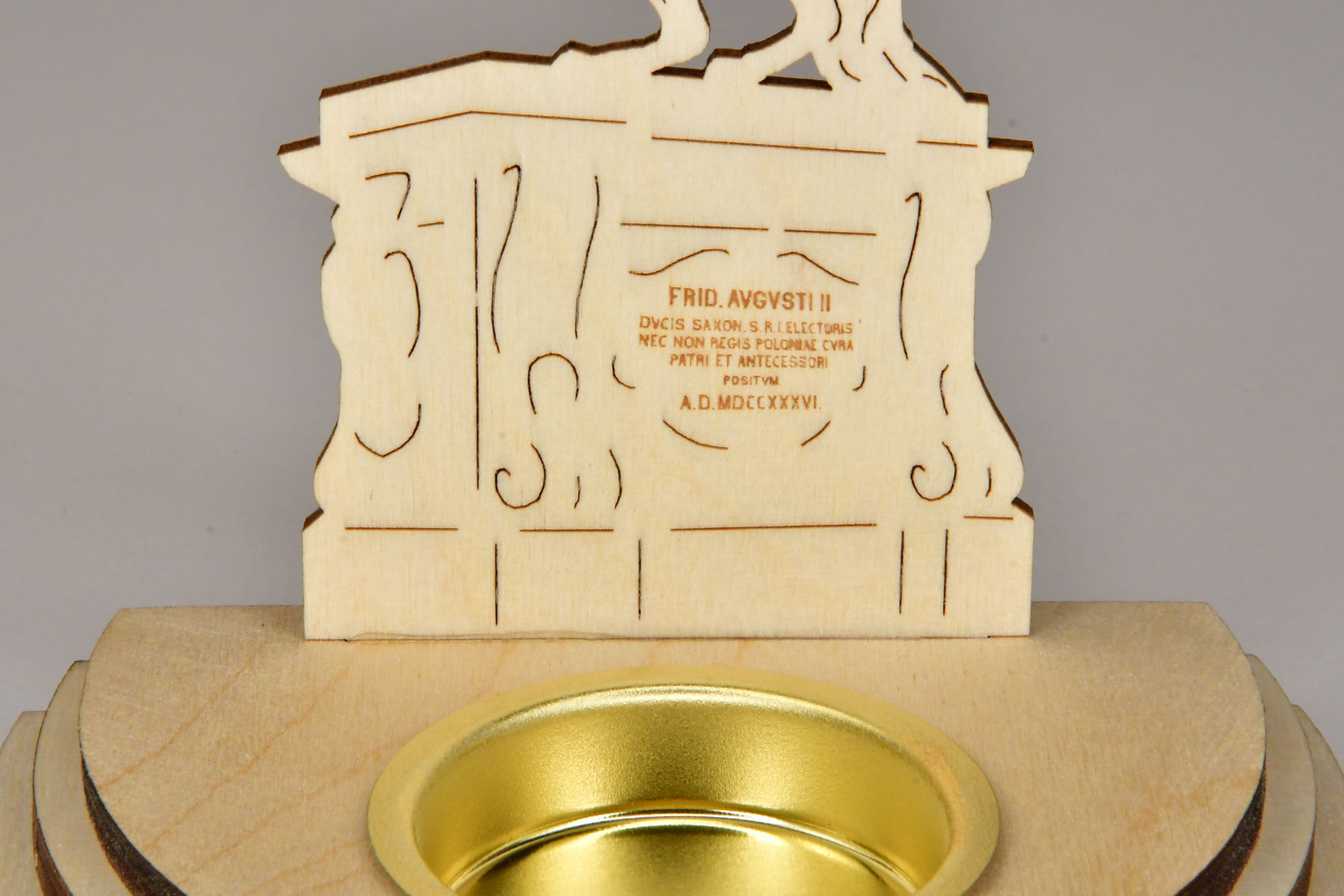 Shadow play, golden horseman with bow, 1 tea light holder