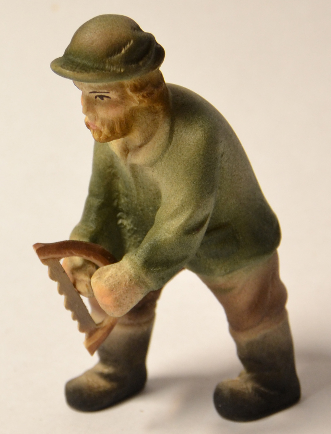 Waldmann gebückt, Baumsäge, coloriert 90 mm Waldmann gebückt, Baumsäge, coloriert 90 mm