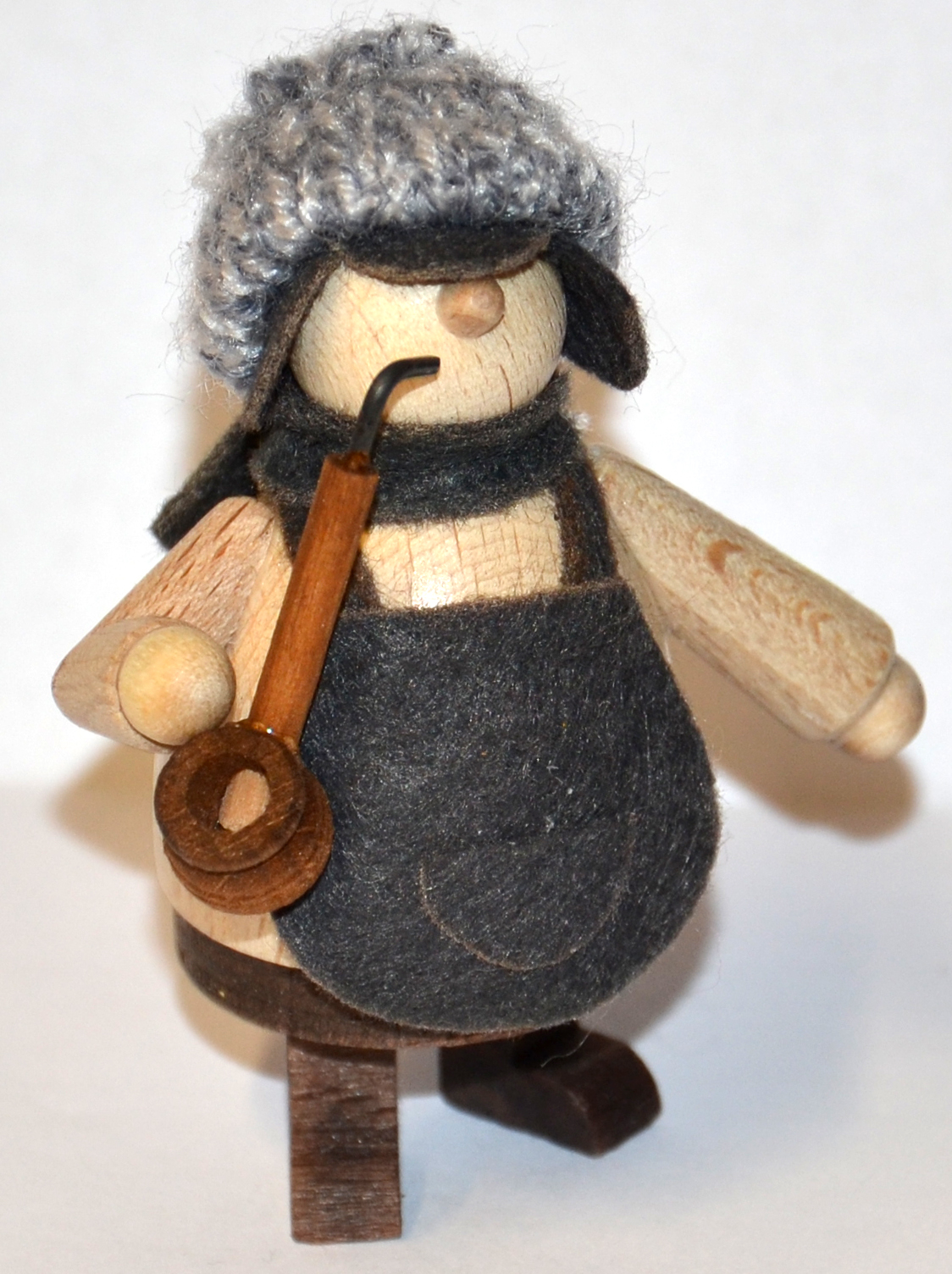 Molli, Wiki mit Pfeife, grau