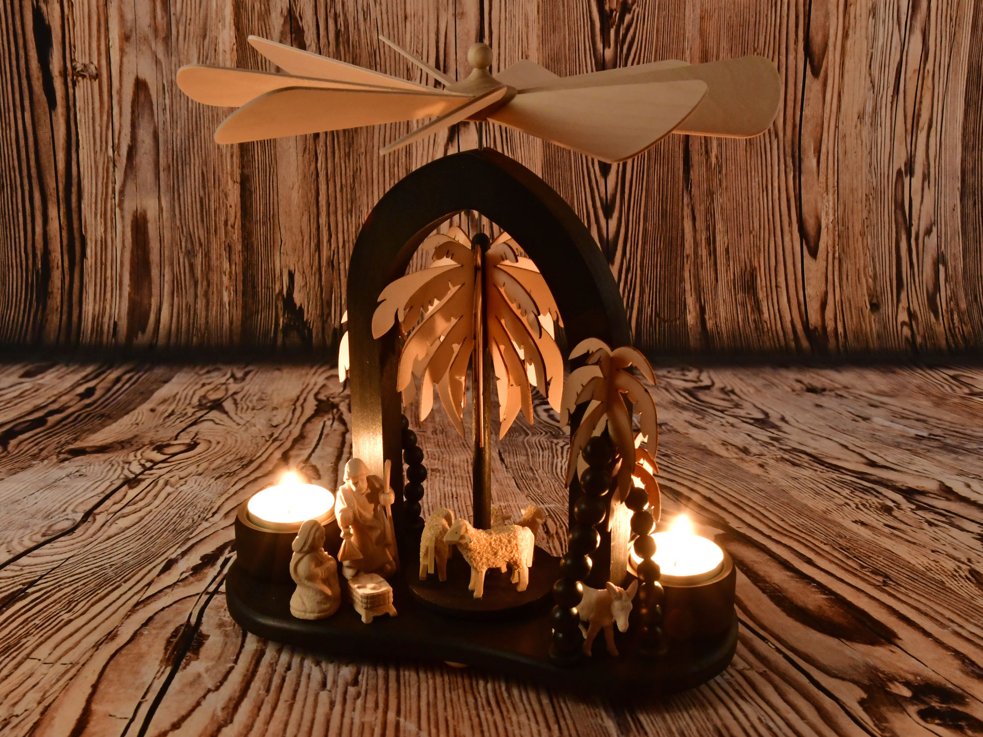Star arch pyramid, Nativity scene, black