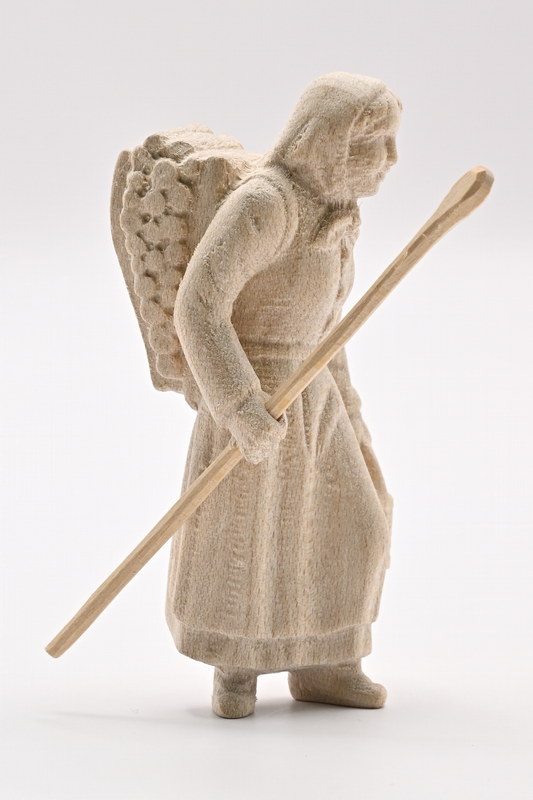 Mujer del bosque, cesta, bastón 70 mm