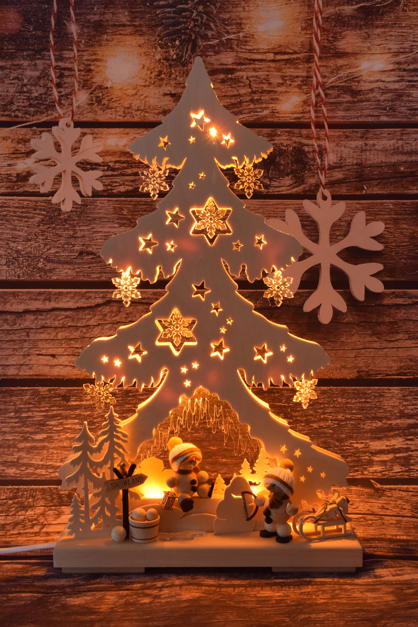 Medium-sized fir tree, Snowland, acrylic glass