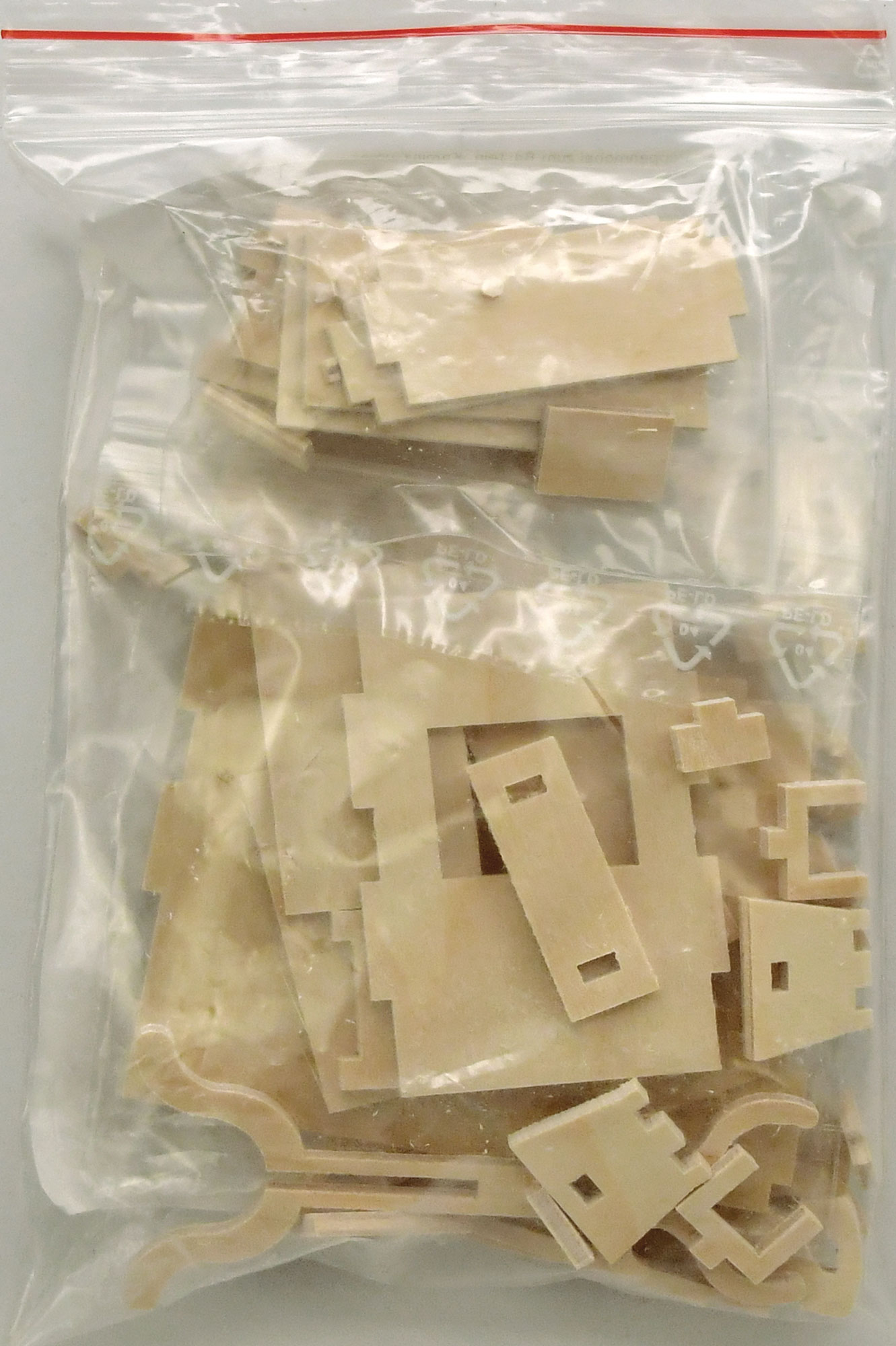 Puppenmöbel zum Basteln, Kaminzimmer