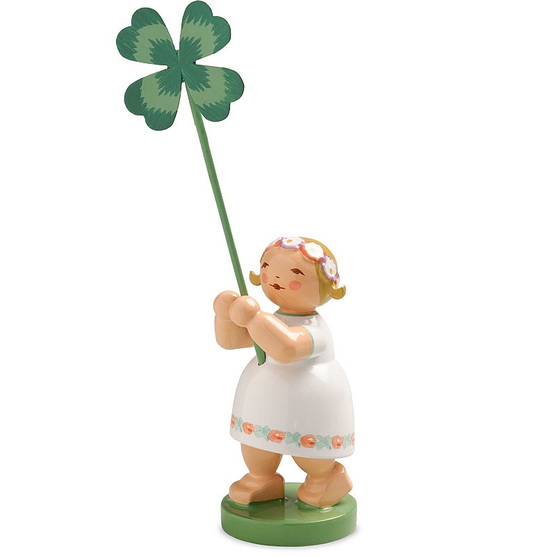 Mädchen mit Kleeblatt