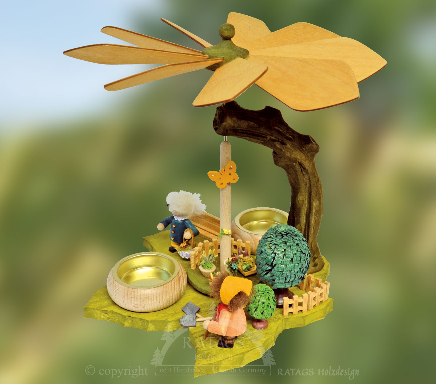 Leaf pyramid, flower garden