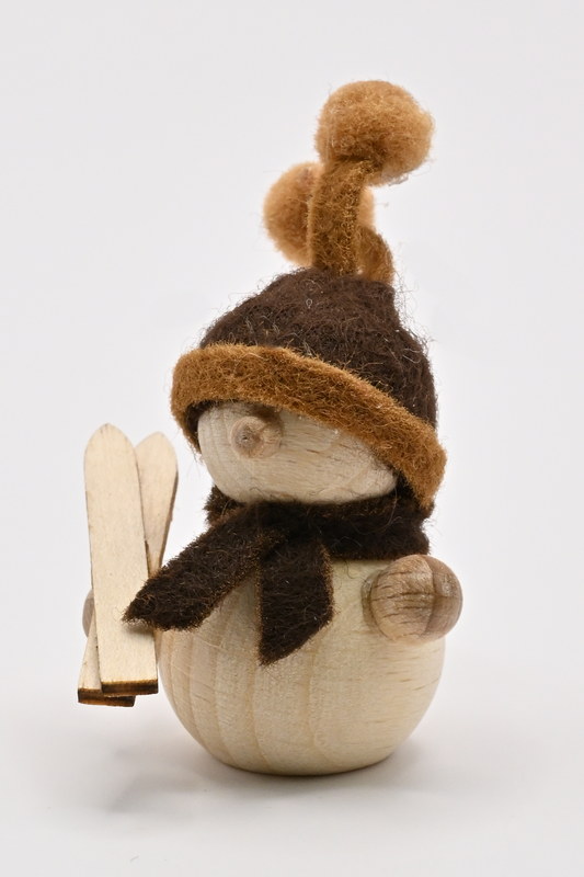 Schneemann natur, mit Ski zwei Bommeln, H 3,5 cm