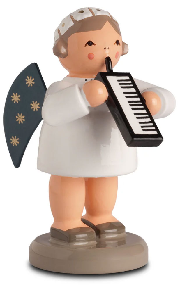 メロディカを持つ天使