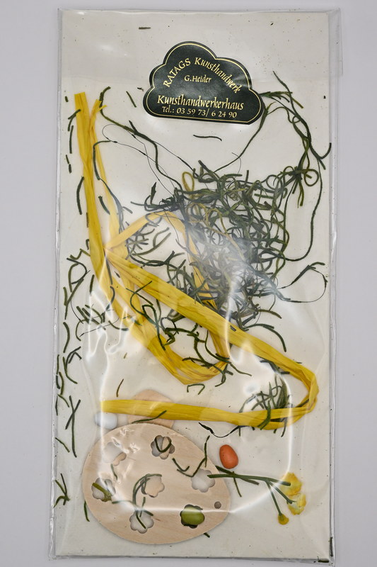 Map, natural, with accessories