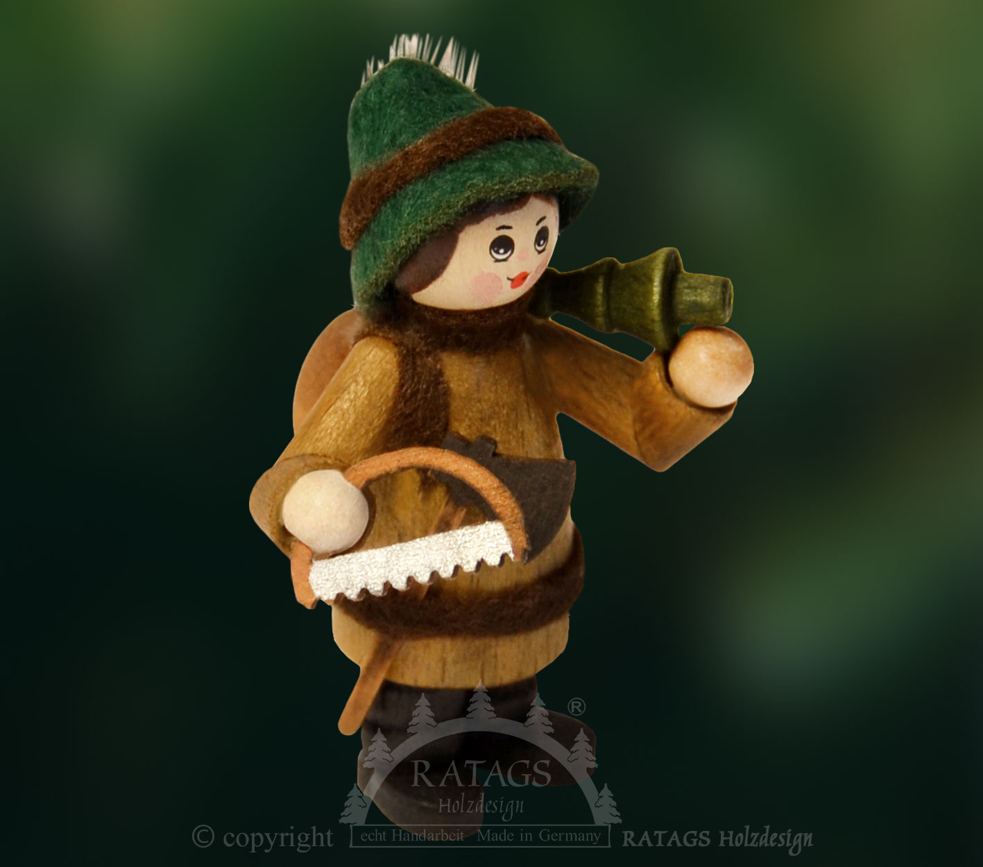 Figurka, stromový šupinatý strom, sekera, pila