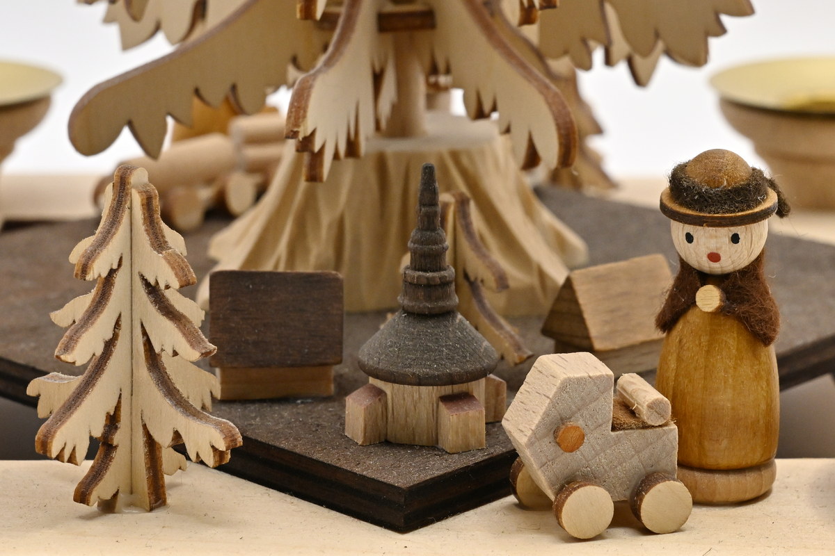 Tree pyramid, rectangular, 2 miniatures 2 miniatures