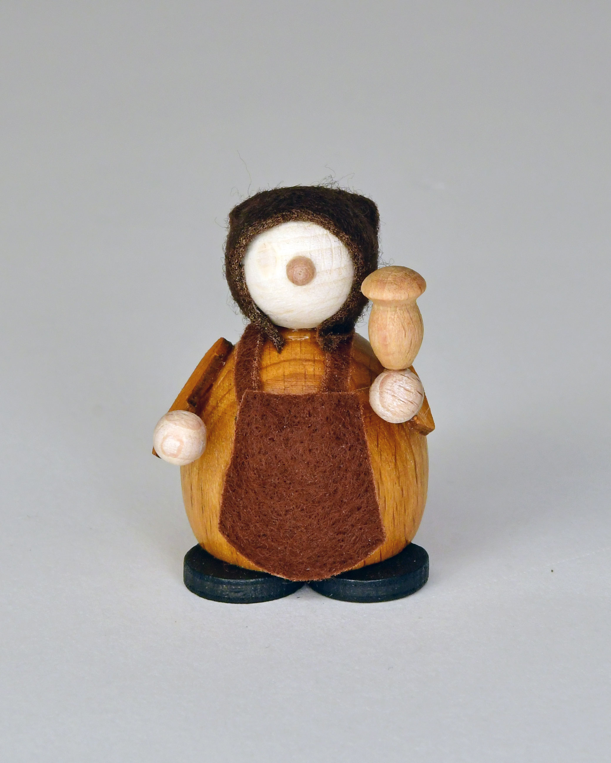 Walki, forest woman with mushroom