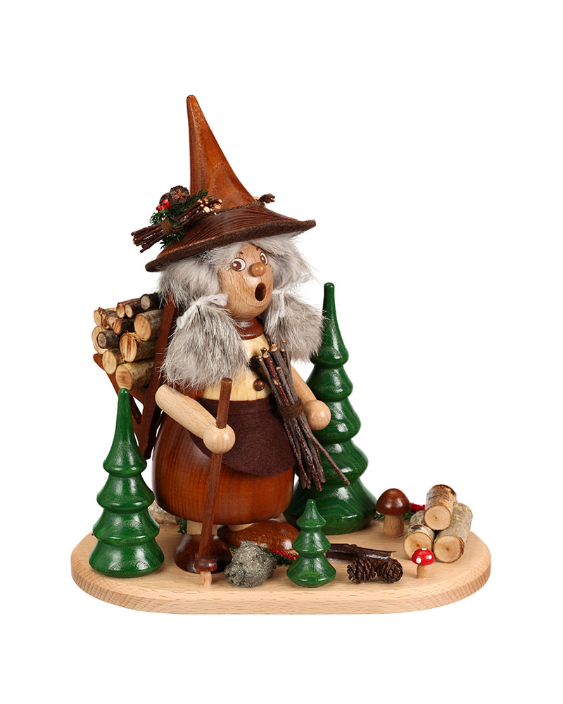 Gnome woman with wooden basket 25 cm