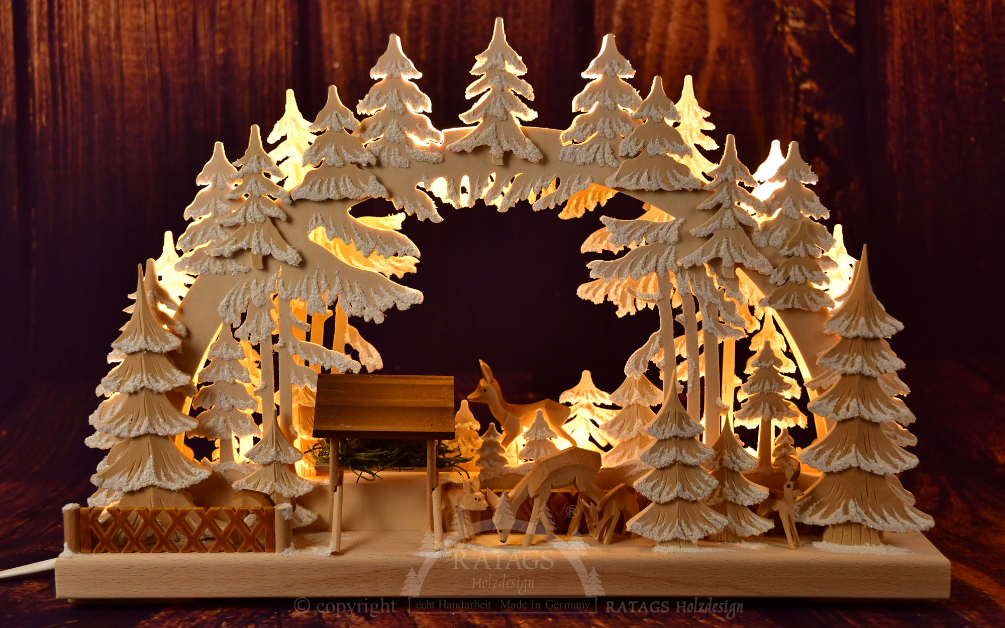 Small 3D Schwibbogen, deer at the feeding trough, hoarfrost