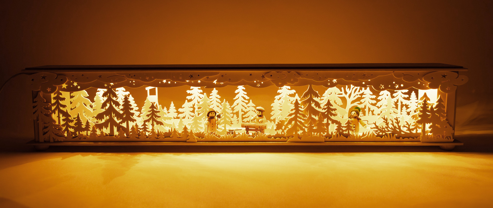 Large room light, forest men