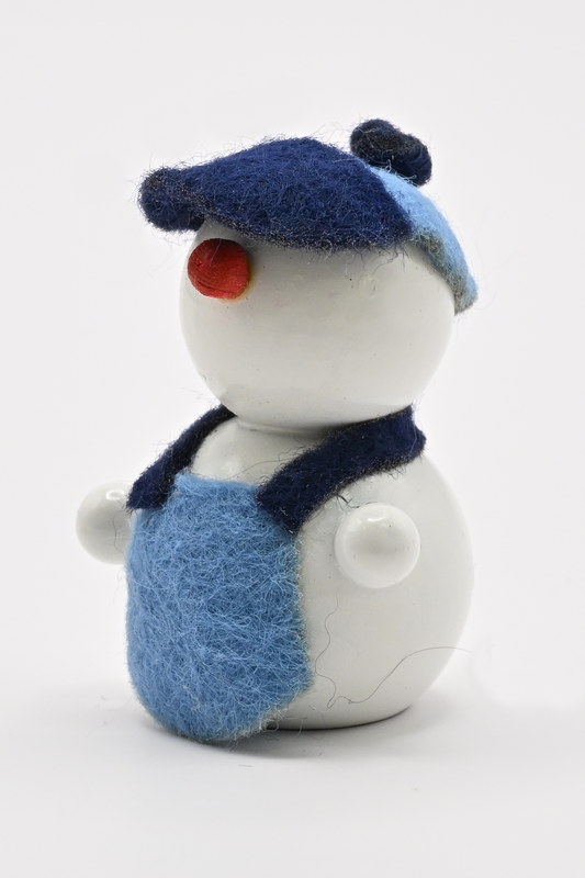 Molli, Junge Linie, Schneemann, H 4 cm blaue Mütze, Schürze