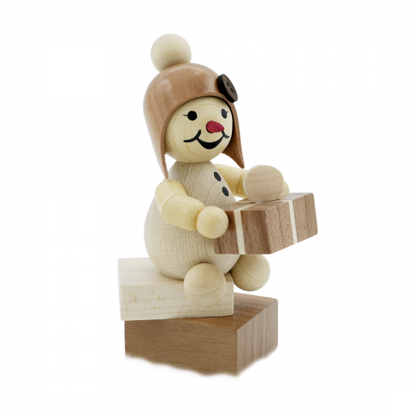 Snow maiden with gift, without base, 9 cm