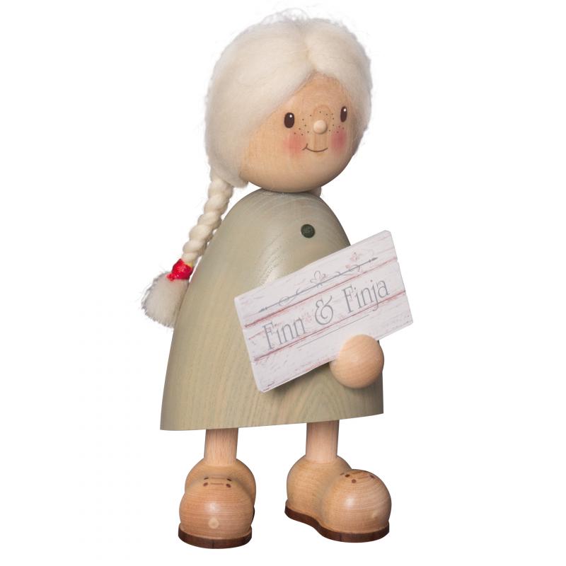 Finja with shield XXL