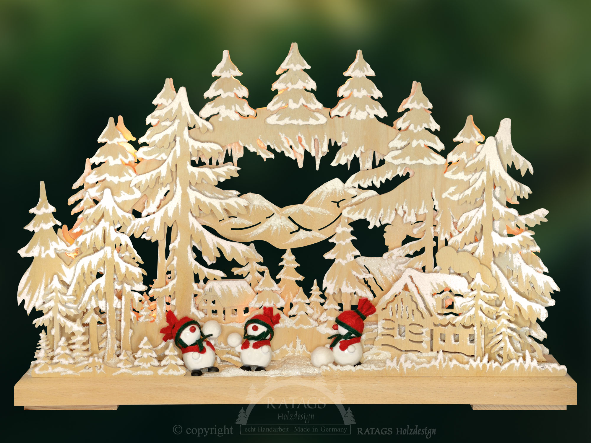 3D-Schwibbogen kl., Schneeballschlacht, Raureif, rote Mützen