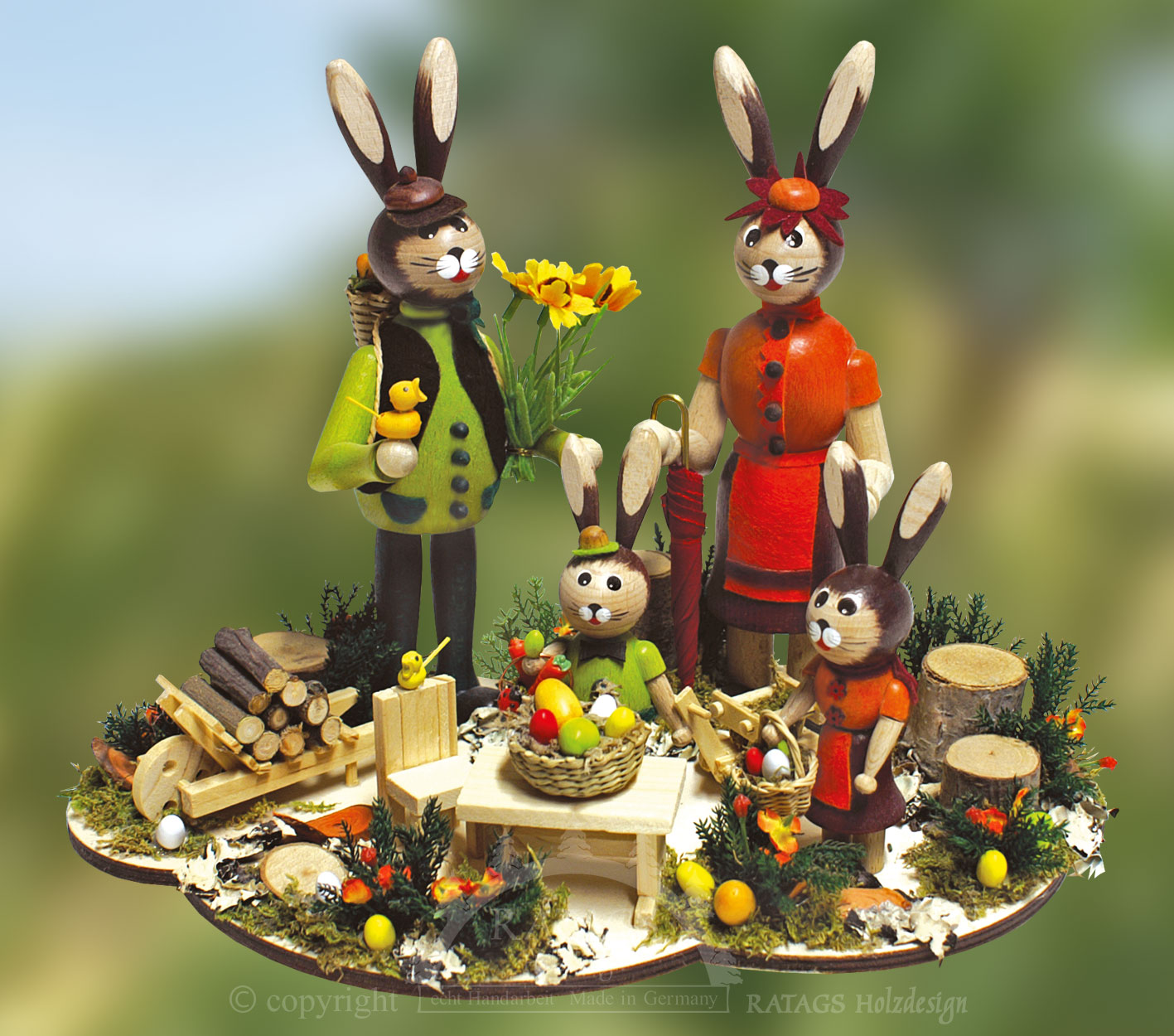 Rabbit plate with 4 rabbits, green-red