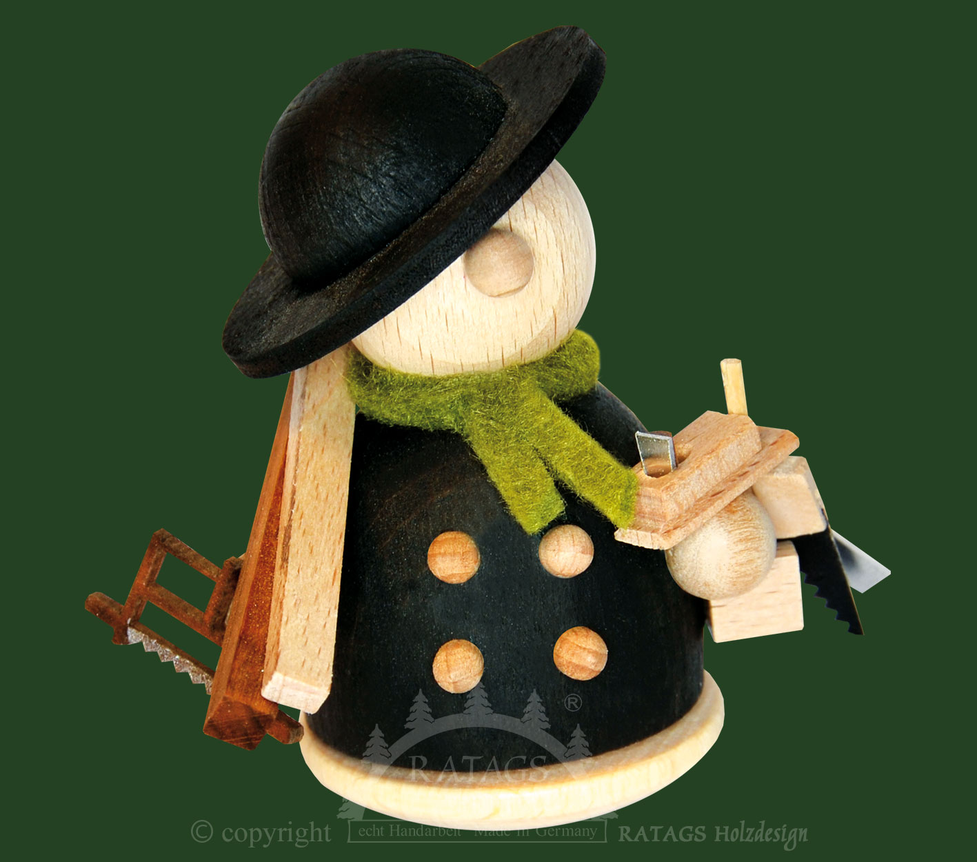 Dancing and wobbling Molli, carpenter